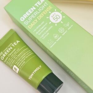 TONYMOLY Green Tea 50 SPF Sunscreen/ Foam Cleanser/ Cosmetic Bag.